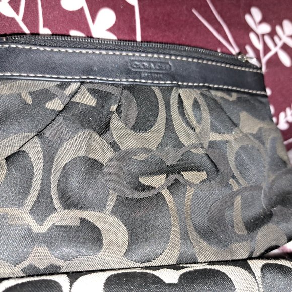 Coach purse - Picture 3 of 3